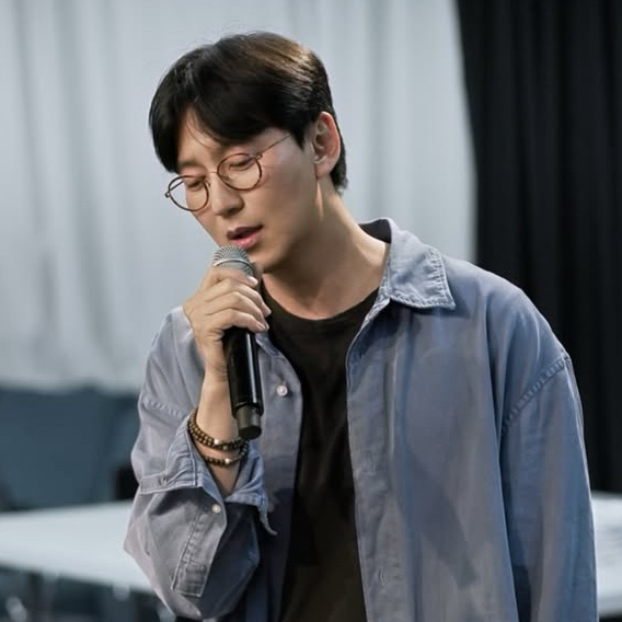 Behind-the-scenes cut of Kim Namgil