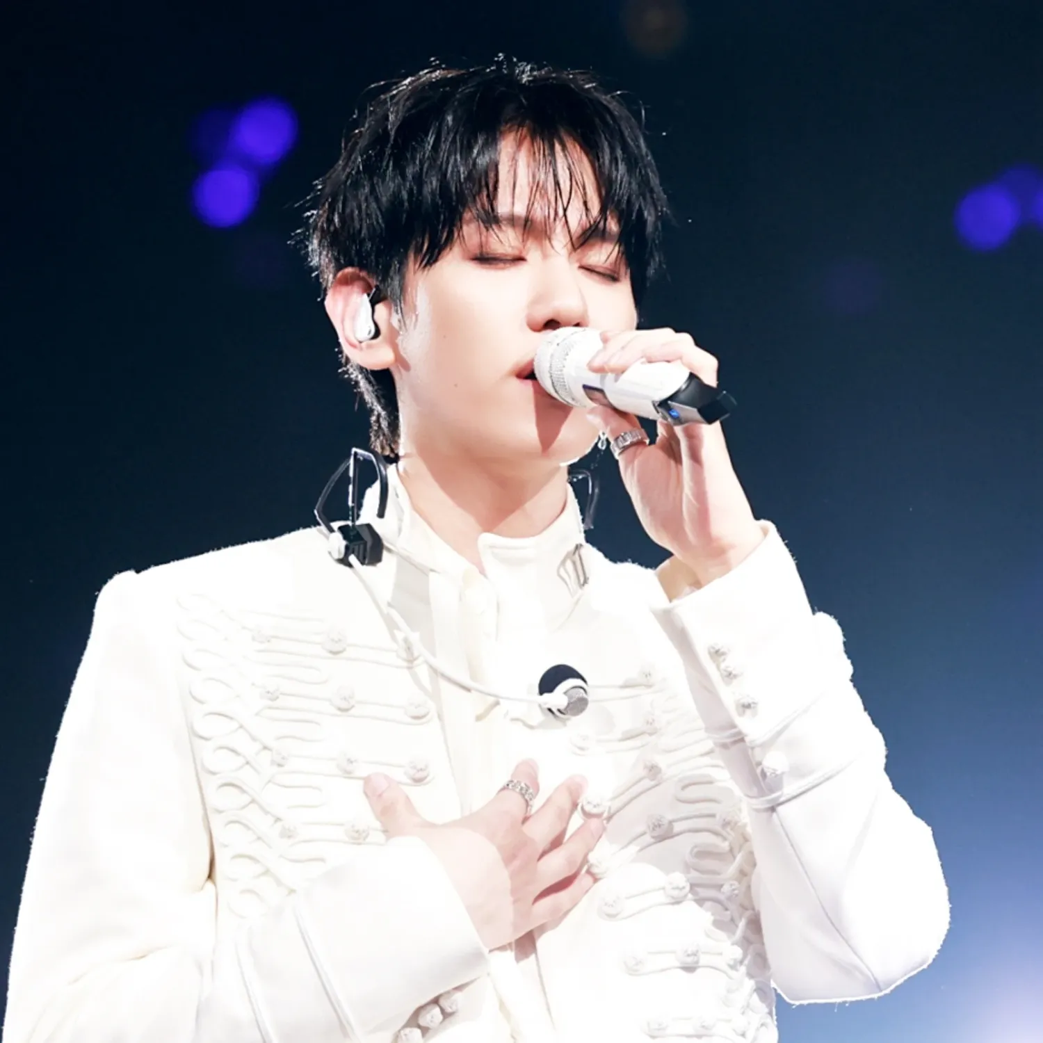 Recent activity shot of Baekhyun