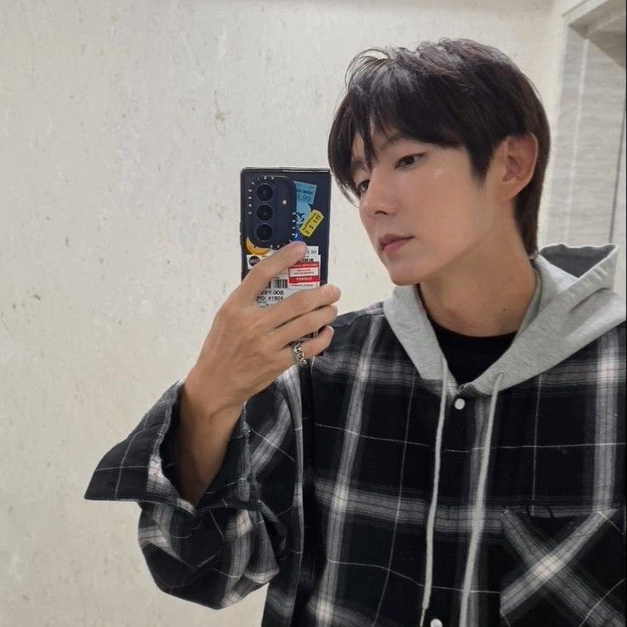 Latest photo of Lee Joongi