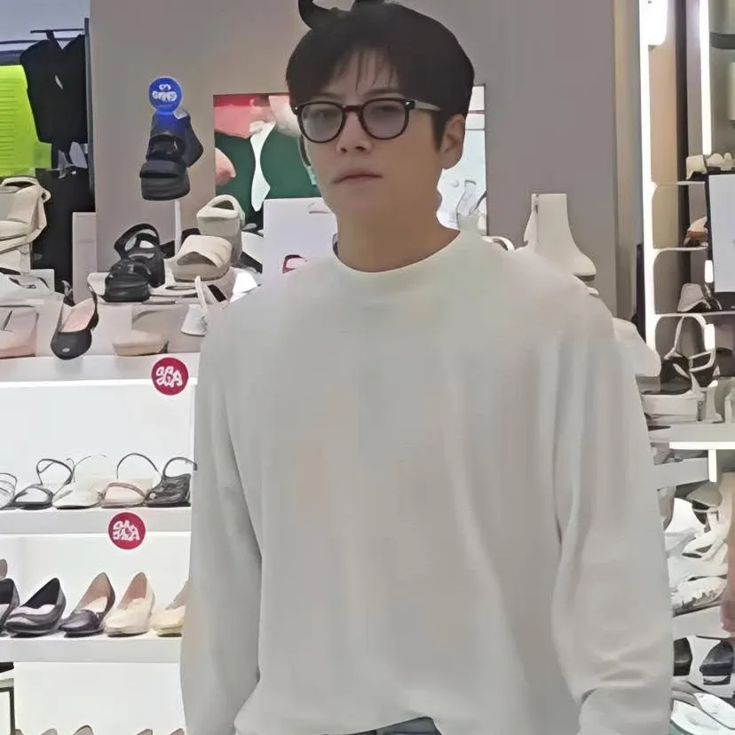 Latest photo of Ji Changwook
