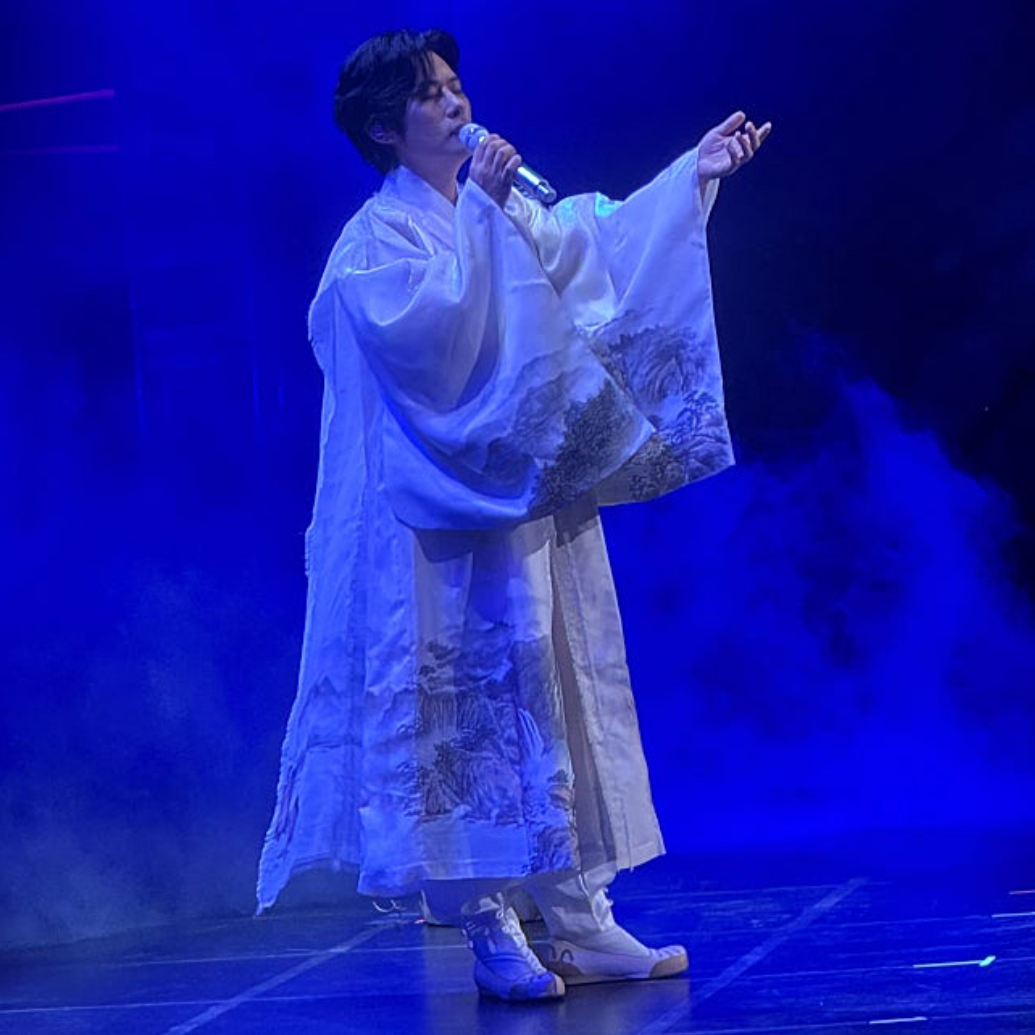A moment captured by a fan of Kang Moonkyung