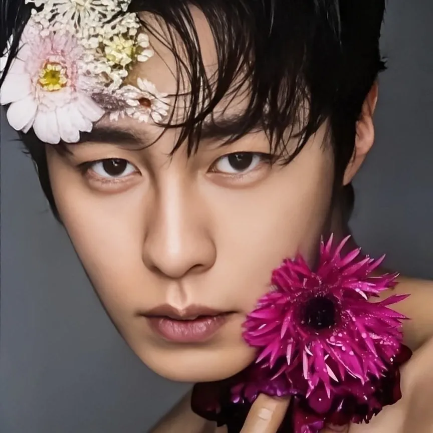 A moment captured by a fan of Lee Jaewook