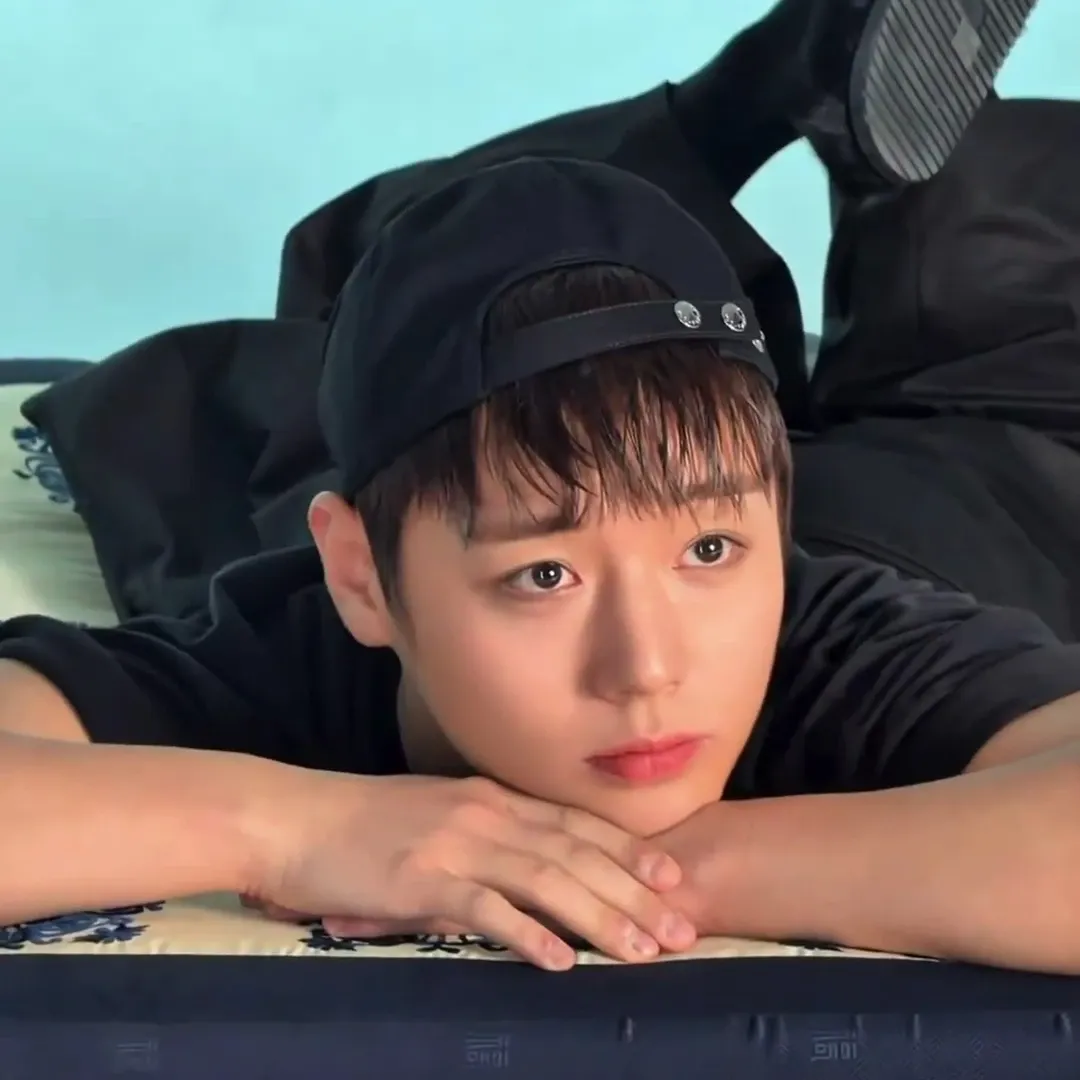 Recent activity shot of Park Jihoon