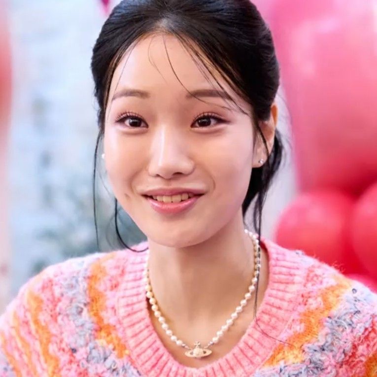 A moment captured by a fan of Kim Soyeon (2004)