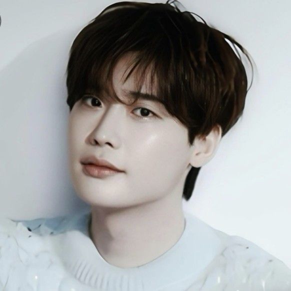 Recent activity shot of Lee Jongsuk