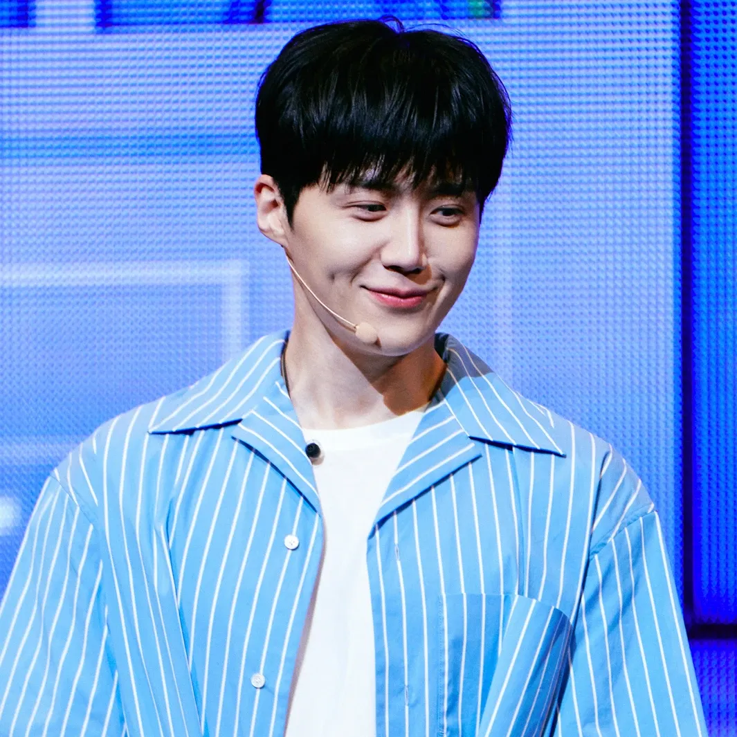 Foto kegiatan terbaru dari Kim Seonho