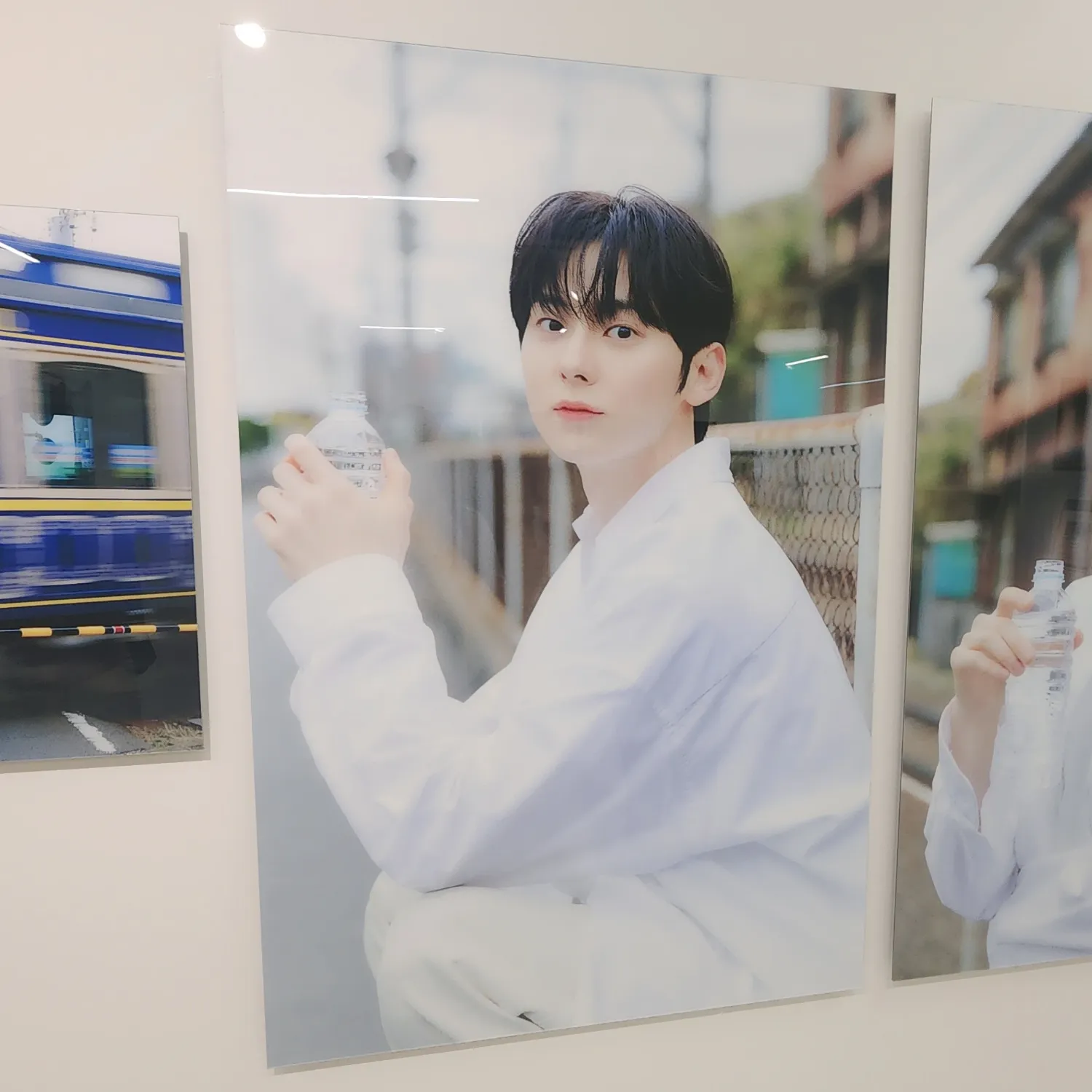 A moment captured by a fan of Hwang Minhyun