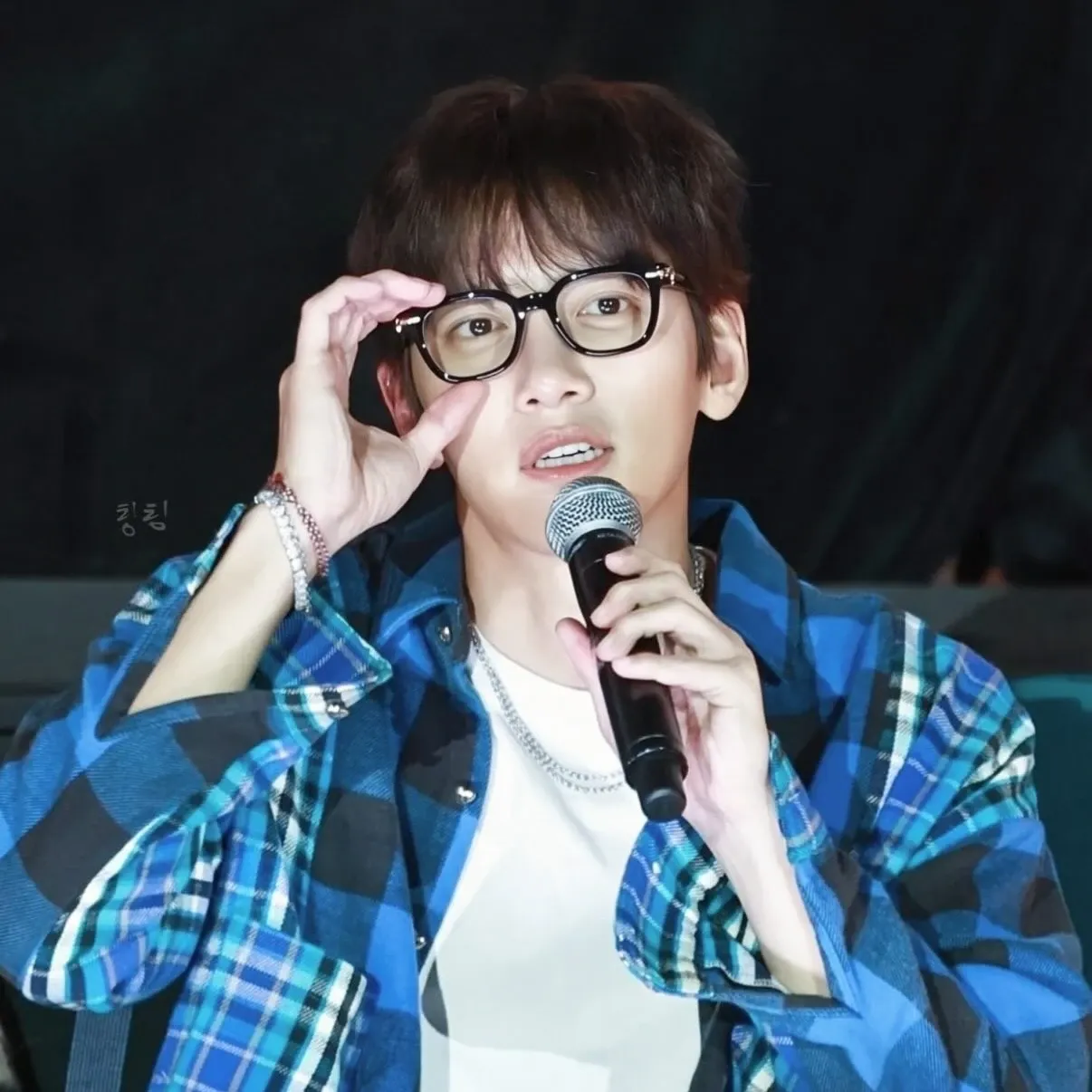 A moment captured by a fan of Ji Changwook