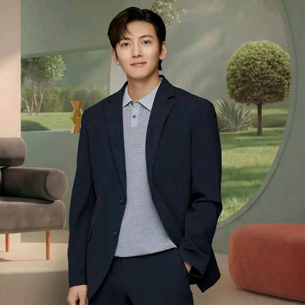 粉丝拍下的池昌旭瞬间