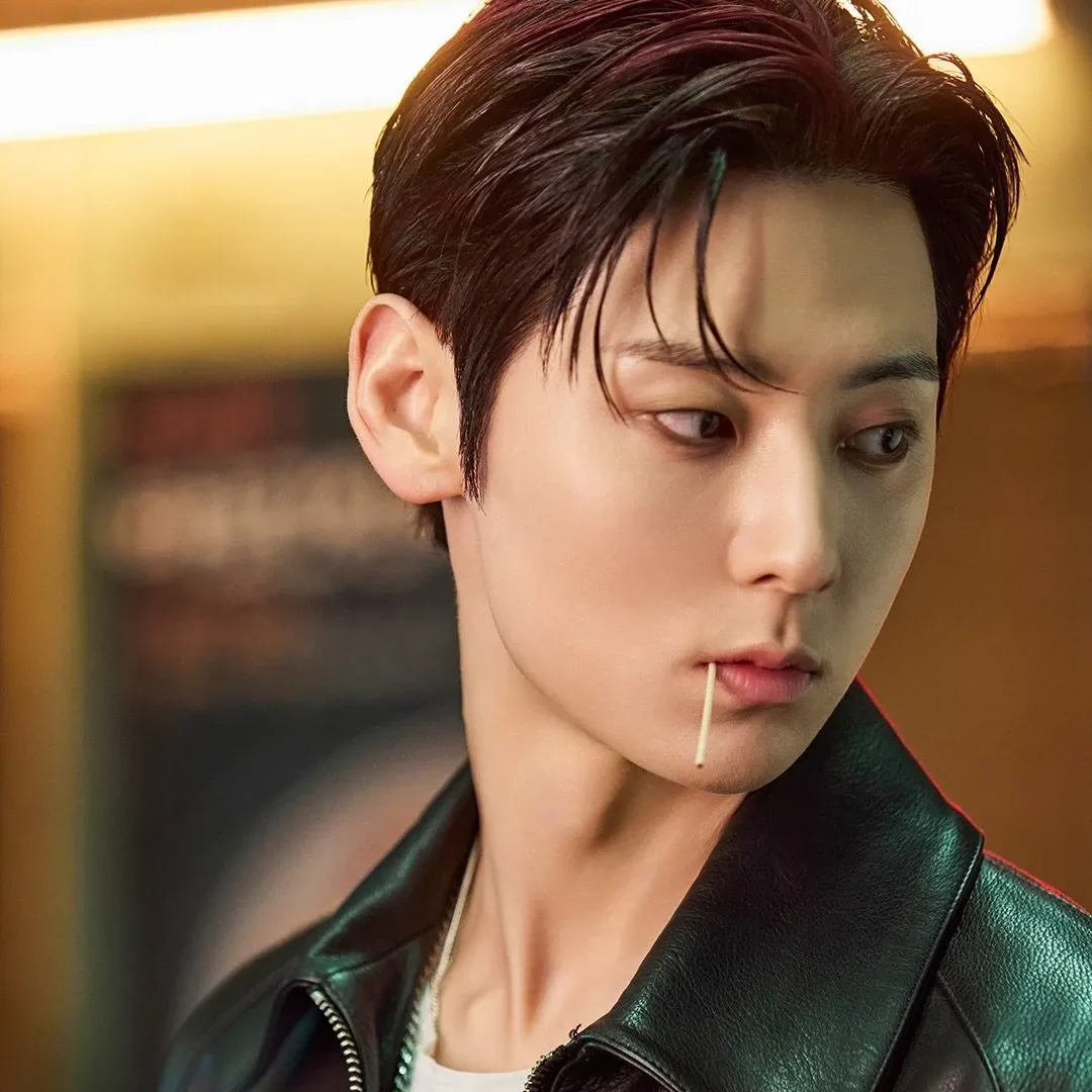 Recent activity shot of Hwang Minhyun