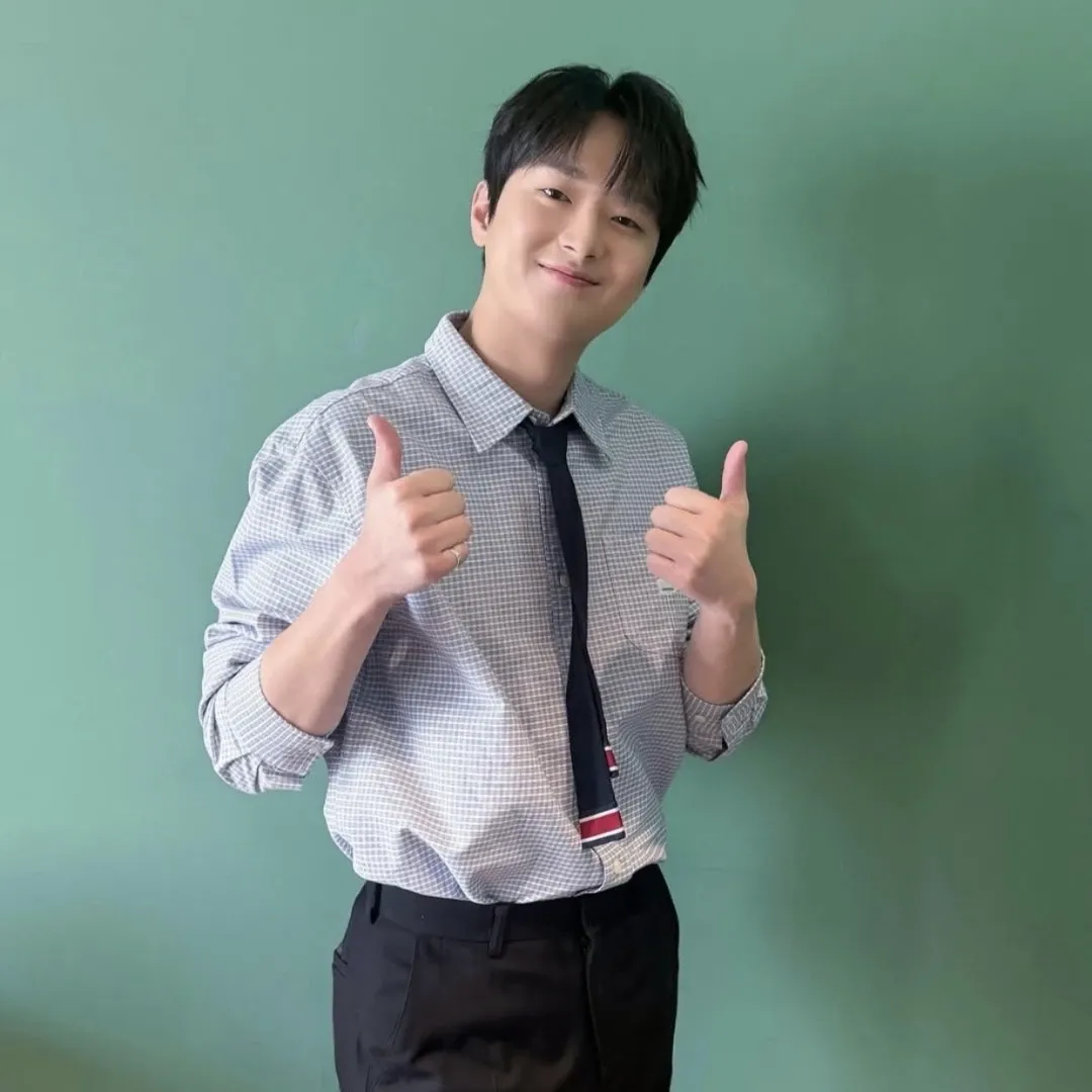 Cuplikan di balik layar dari Lee Chanwon