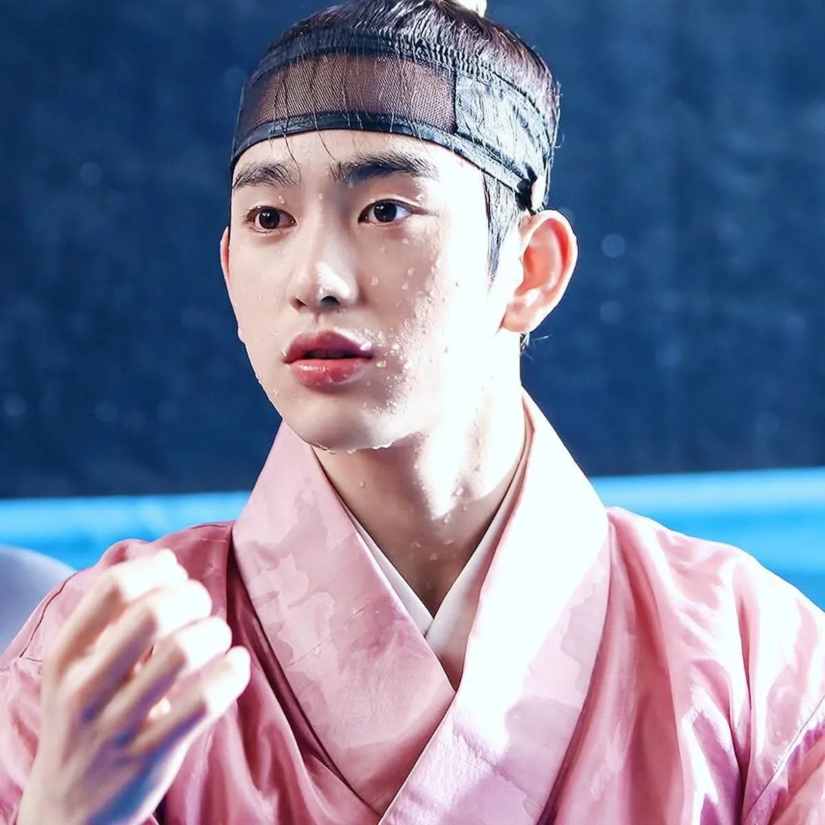 Behind-the-scenes cut of Park Jinyoung