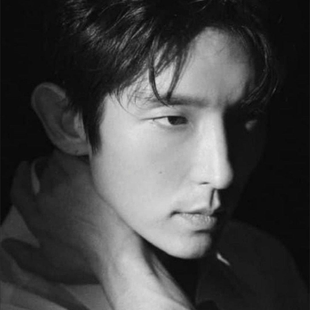 Recent activity shot of Lee Joongi