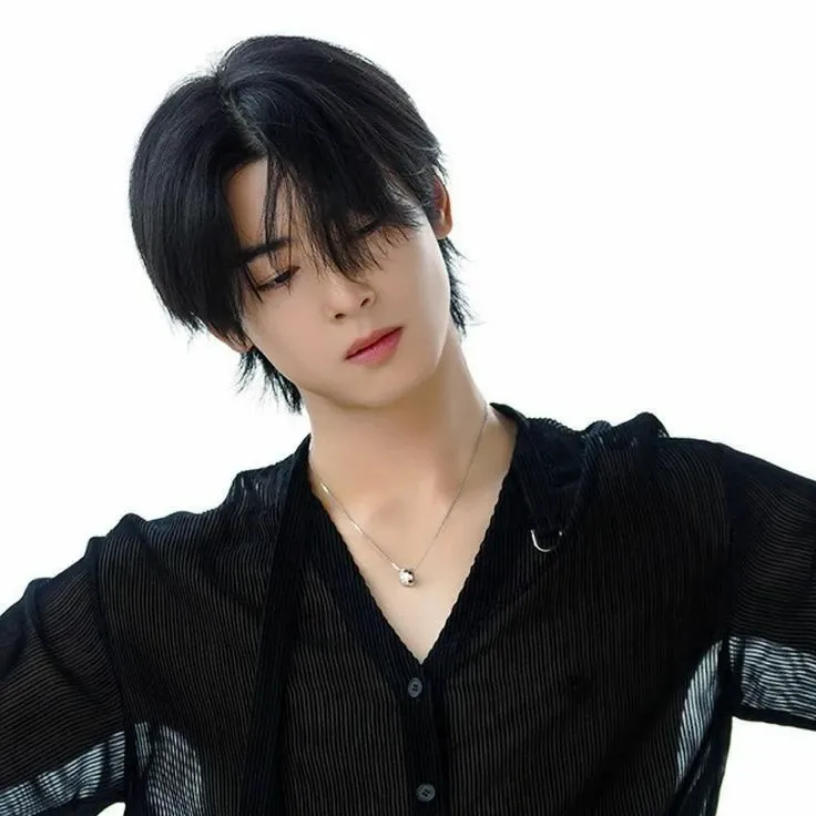 Recent activity shot of Cha Eunwoo