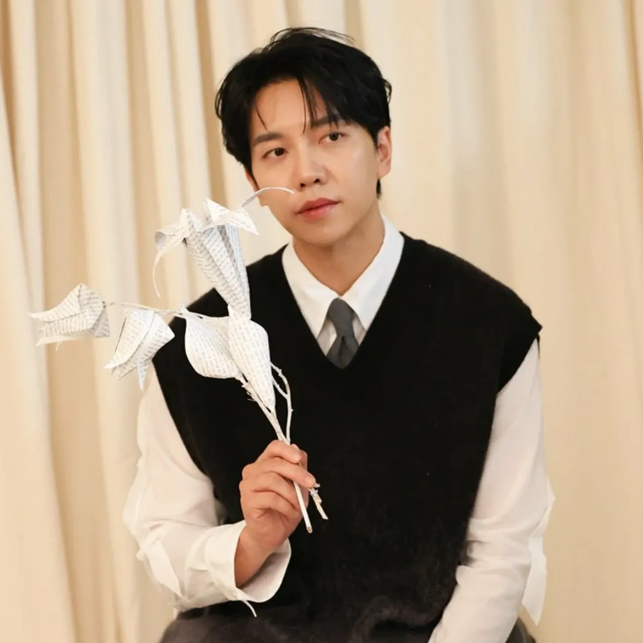 Behind-the-scenes cut of Lee Seunggi