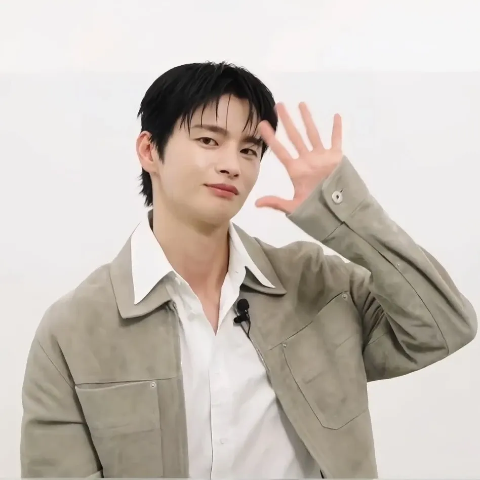 Latest photo of Seo Inguk