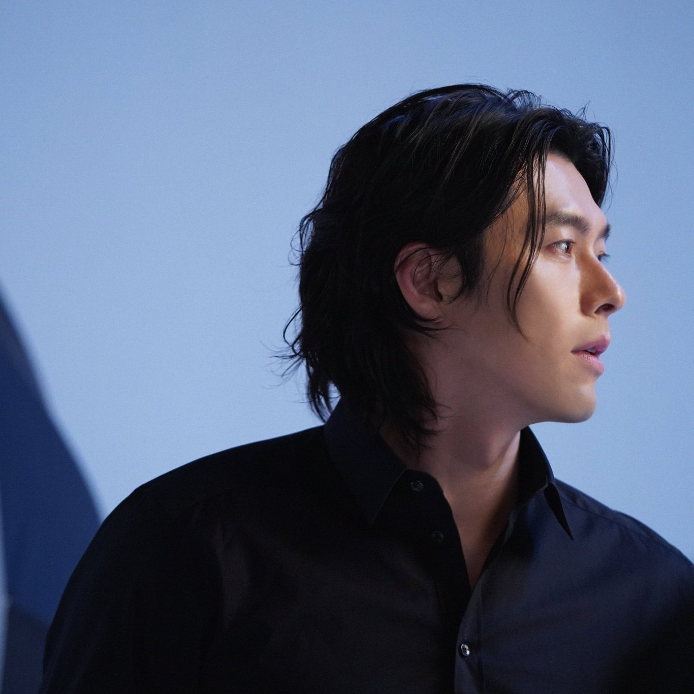 Momen yang diabadikan oleh penggemar Hyun Bin