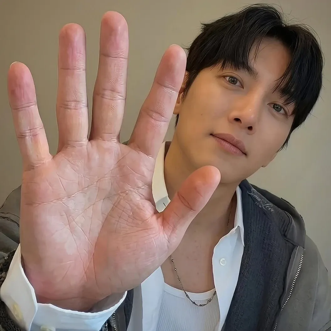 Recent activity shot of Ji Changwook