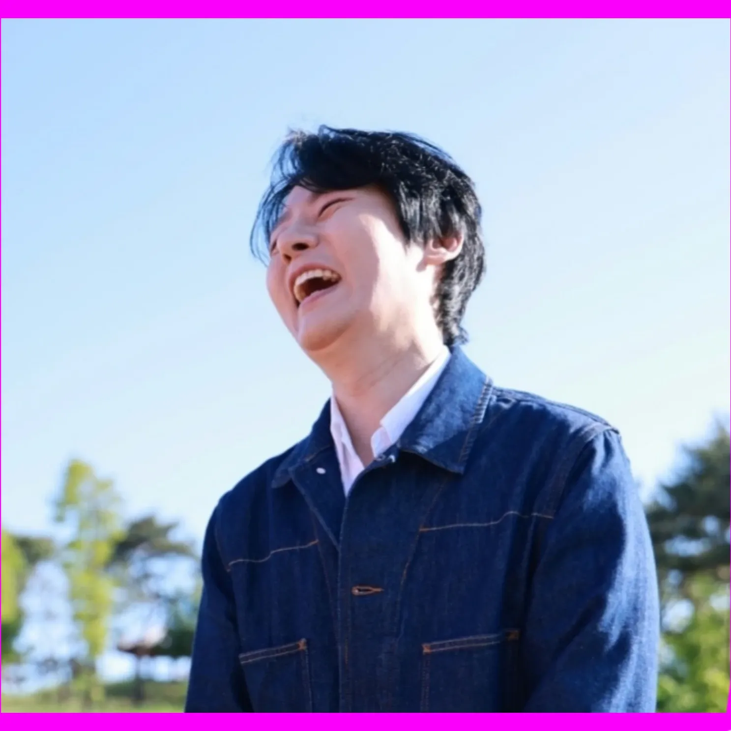 A moment captured by a fan of Kang Moonkyung