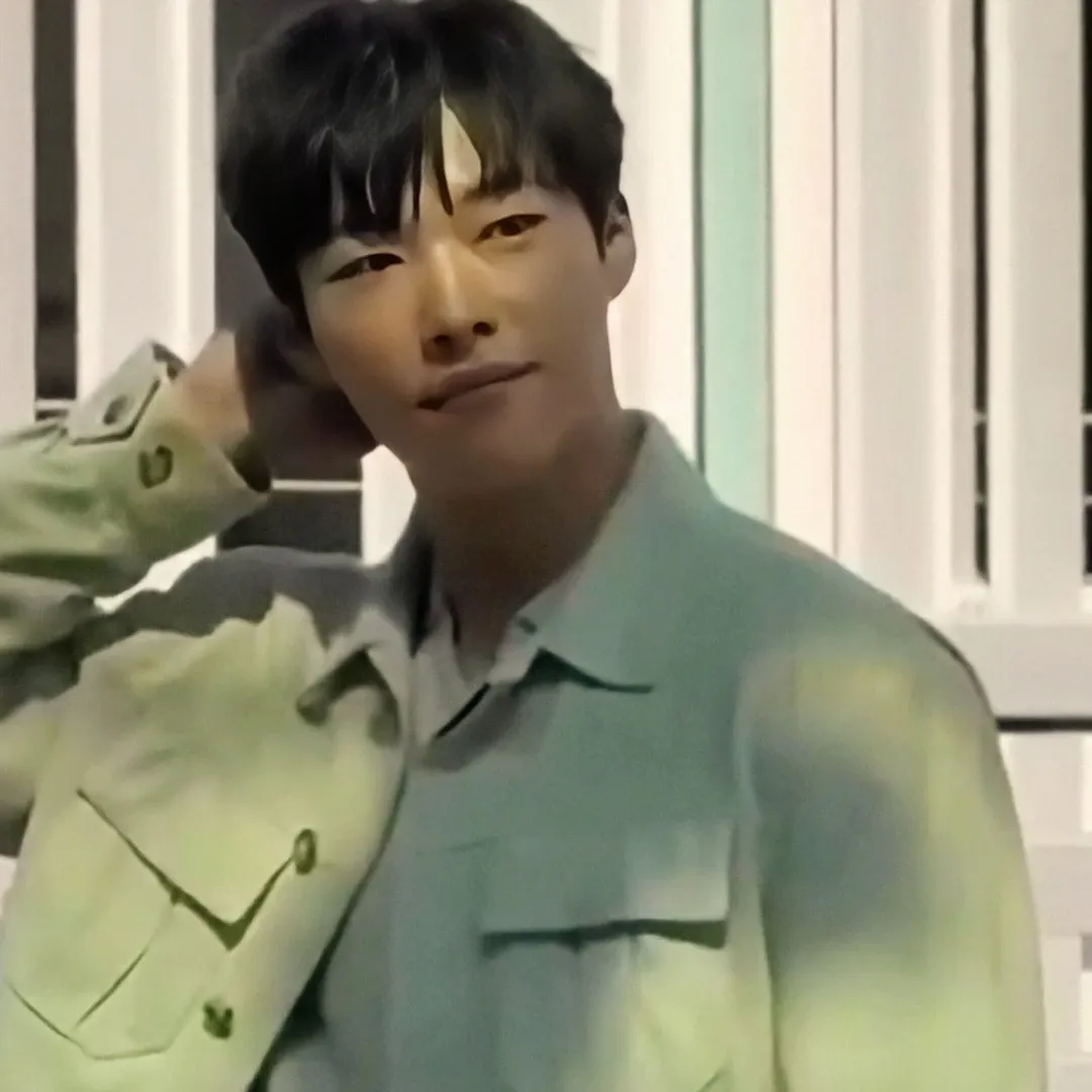 Behind-the-scenes cut of Woo Dohwan