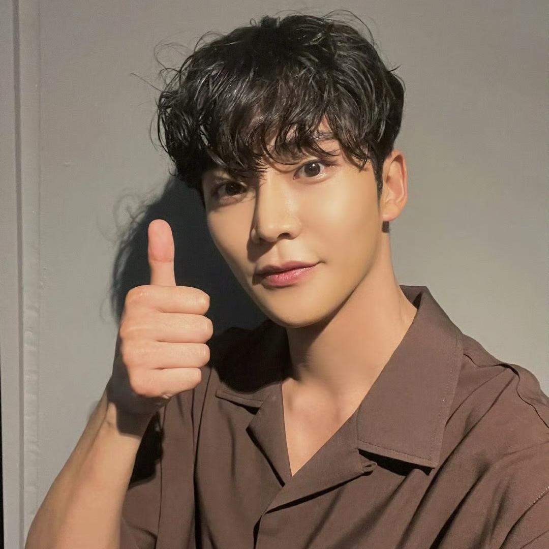 Foto terbaru dari Rowoon