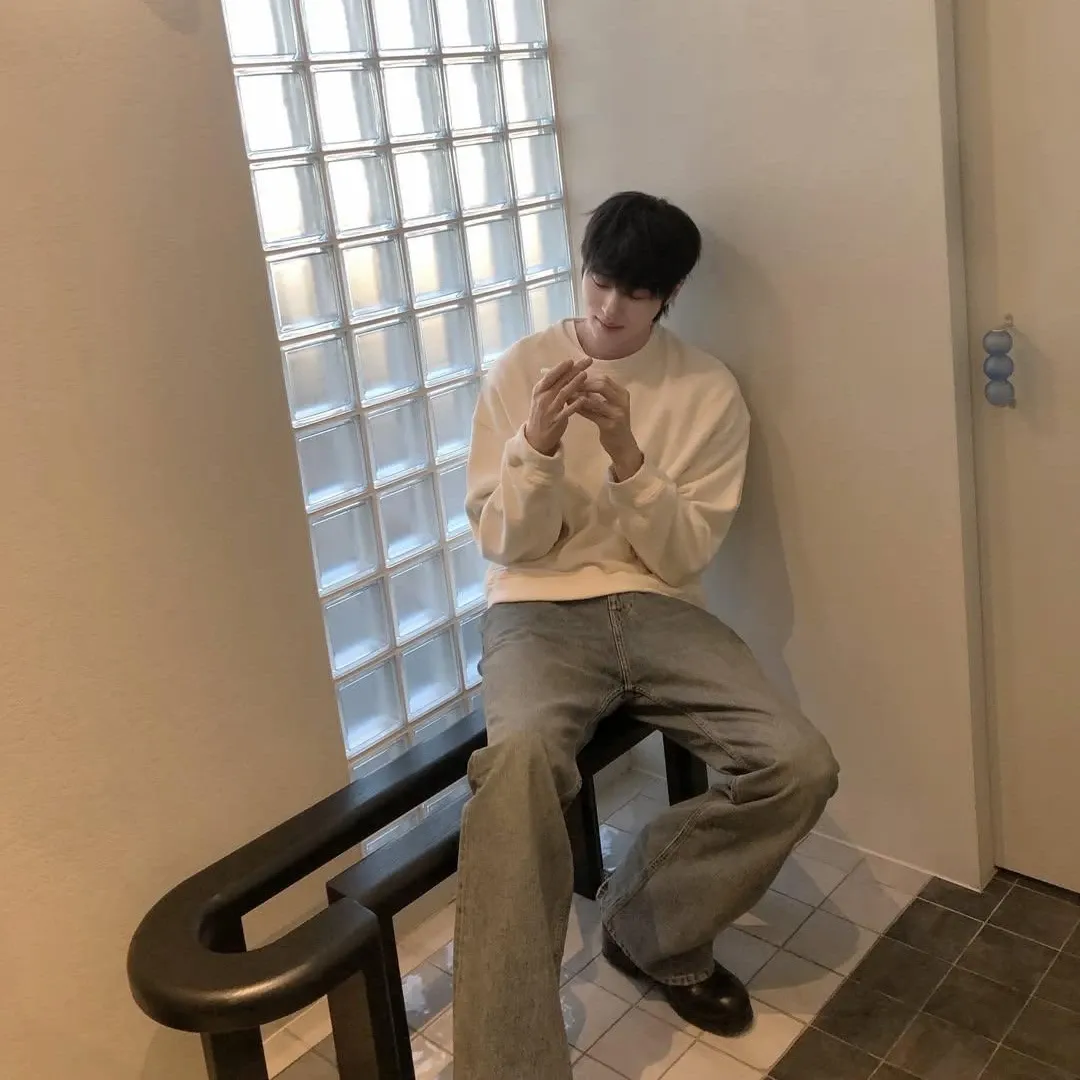 Recent activity shot of Byeon Wooseok