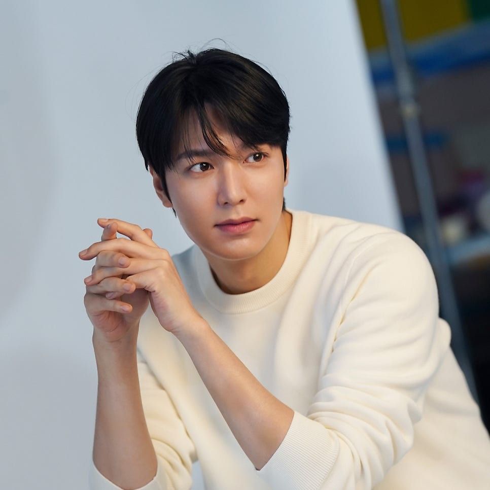 Recent activity shot of Lee Minho