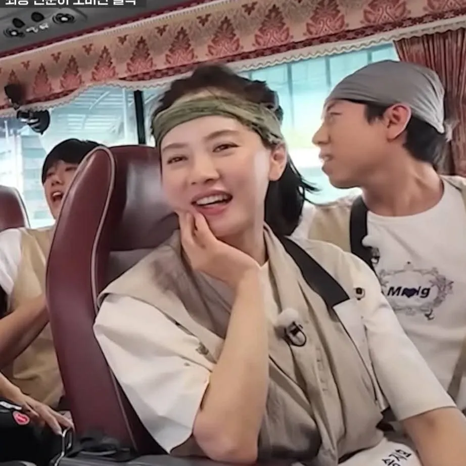 Cuplikan di balik layar dari Song Jihyo