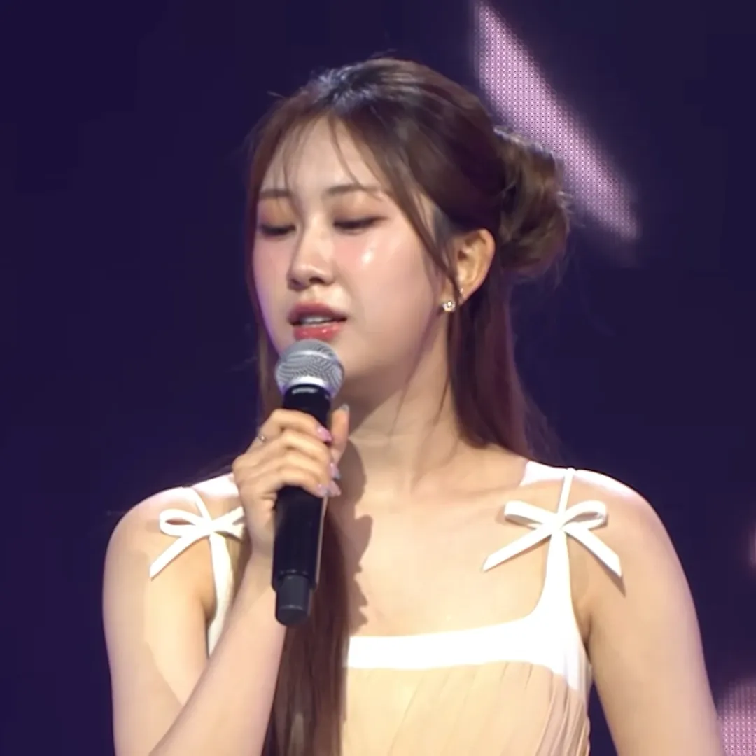 Momen yang diabadikan oleh penggemar Jeon Yujin