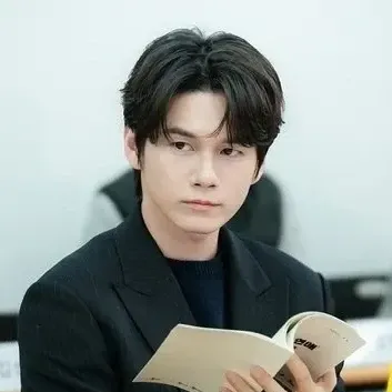 옹성우의 최신 사진
