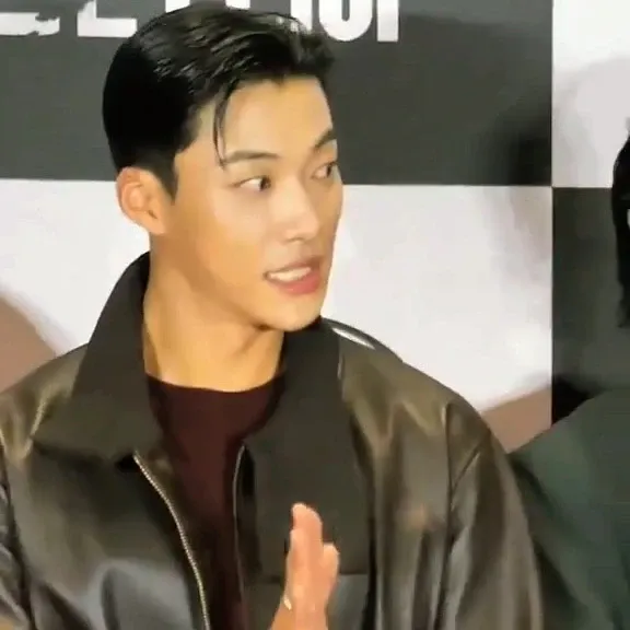 Behind-the-scenes cut of Woo Dohwan