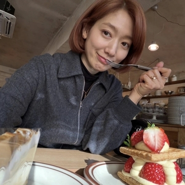 Latest photo of Park Shinhye