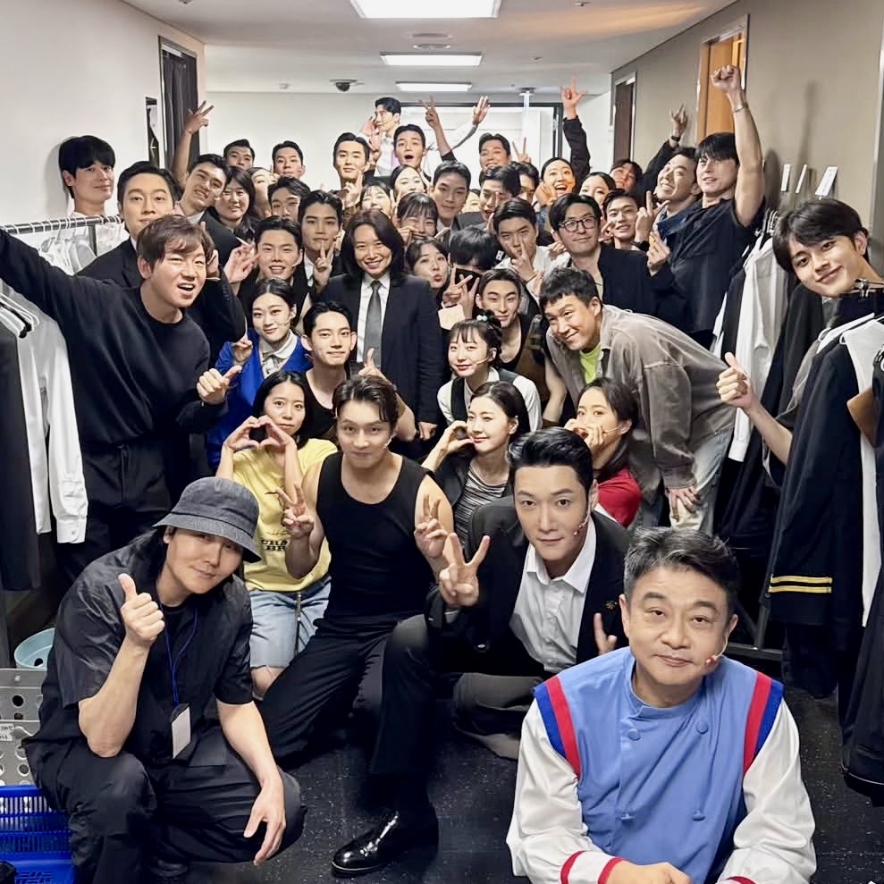 Foto terbaru dari Yoon Shiyoon