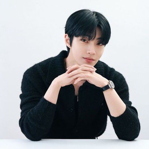 Latest photo of Hwang Inyoup