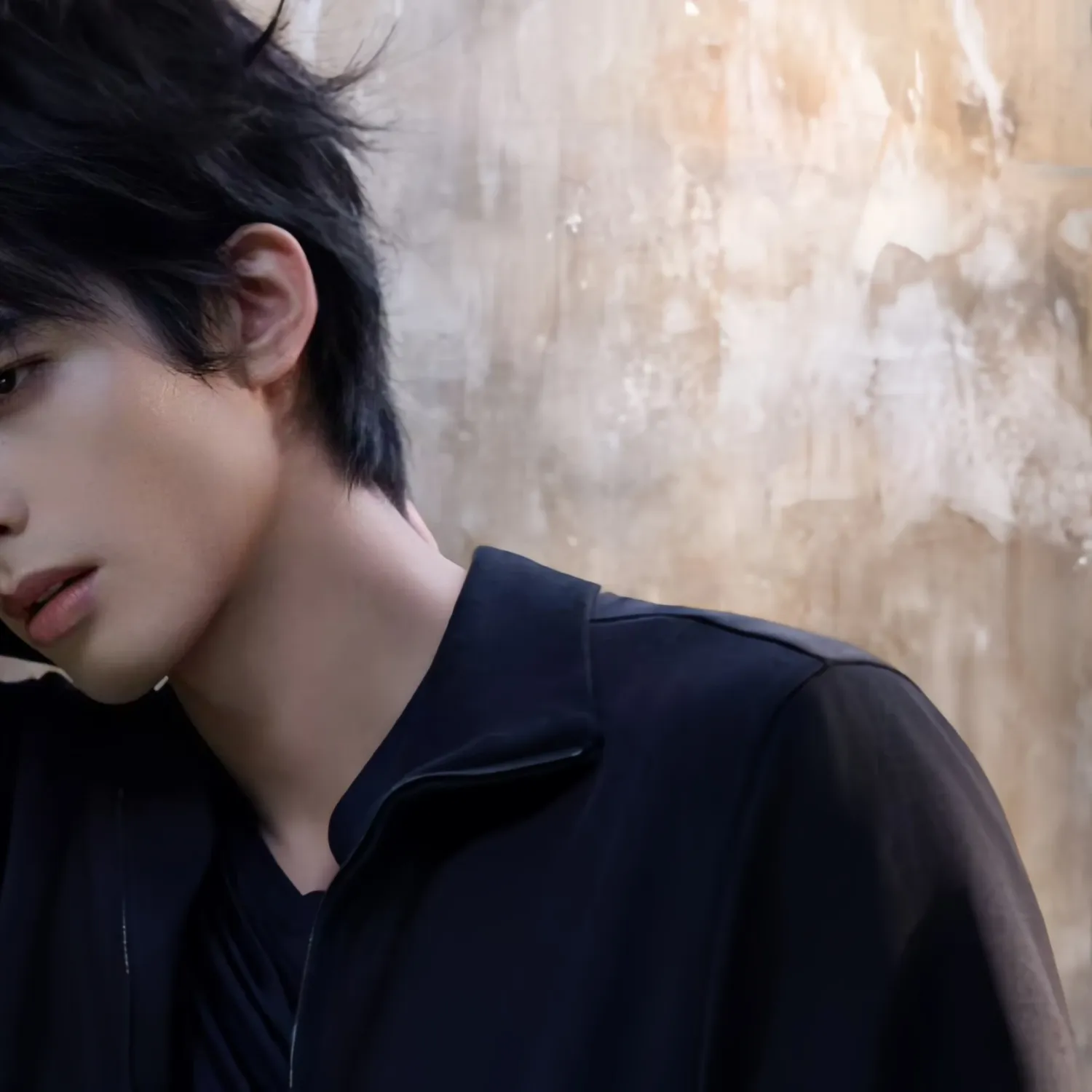 Latest photo of Song WeiLong