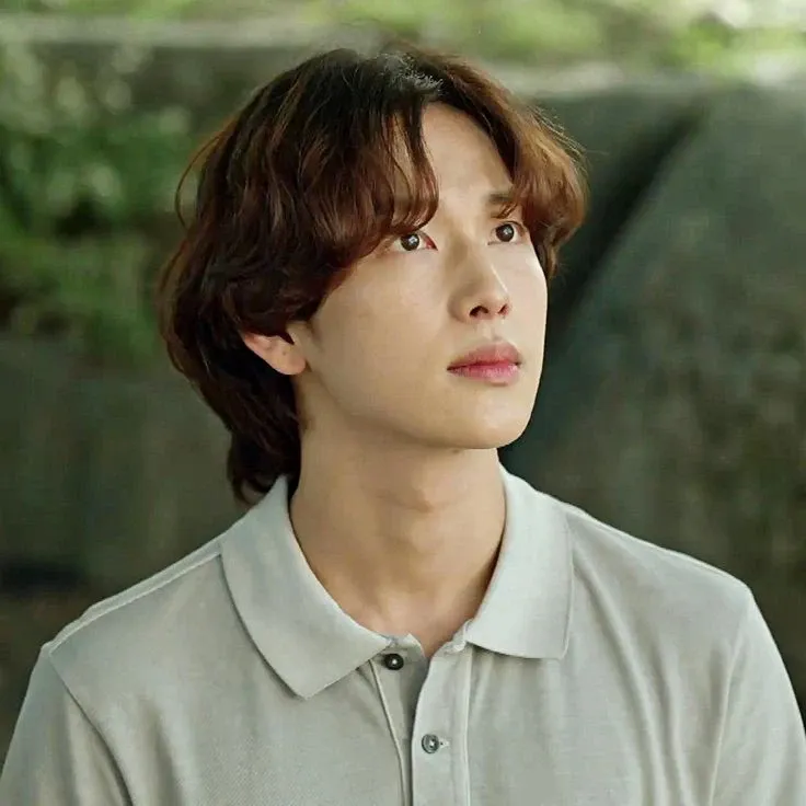 Recent activity shot of Yim Siwan