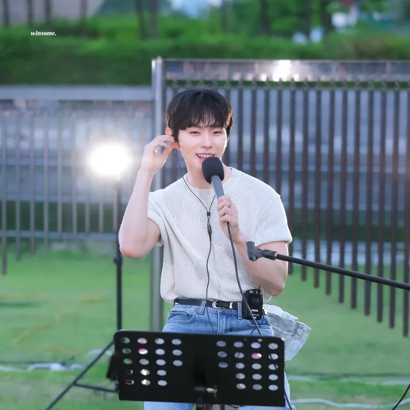 Recent activity shot of Lee Byeongchan