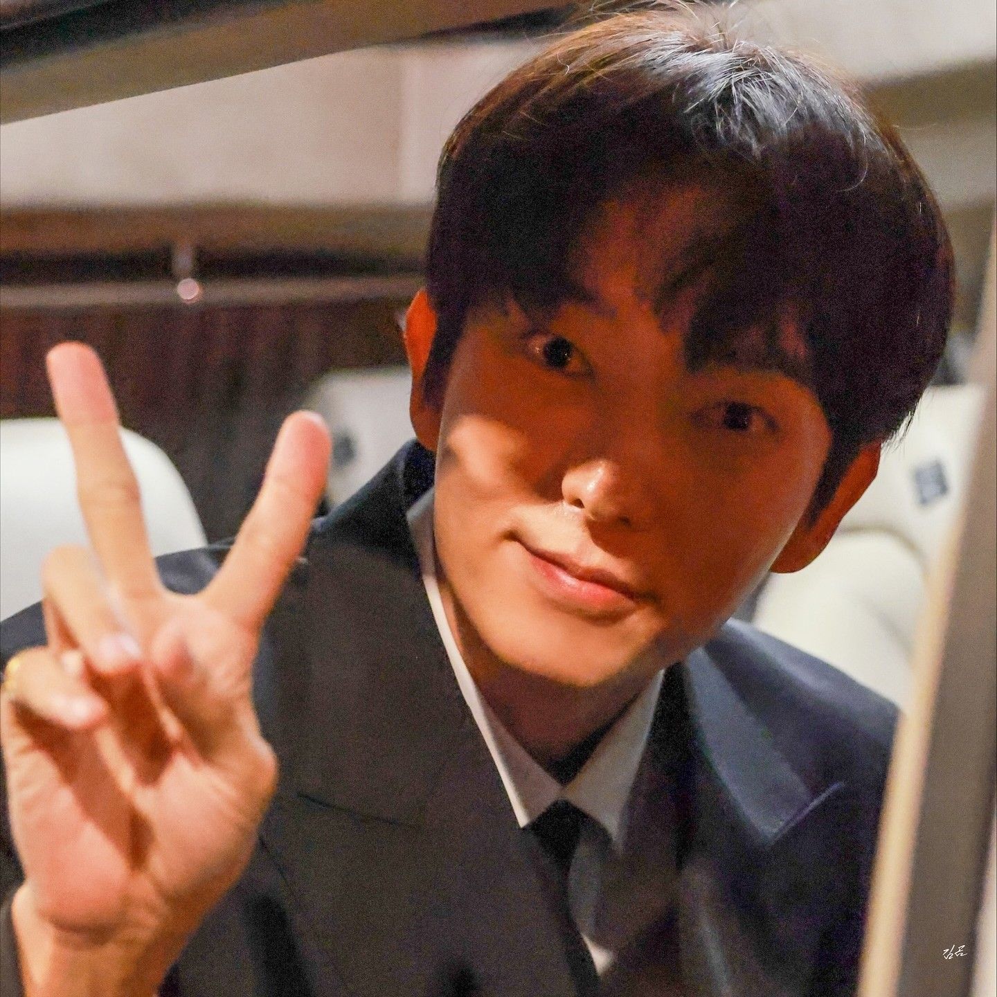 Behind-the-scenes cut of Lee Joongi