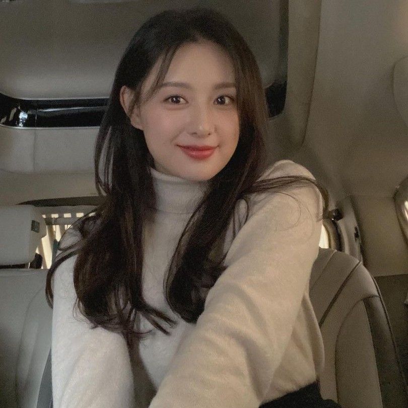Recent activity shot of Kim Jiwon