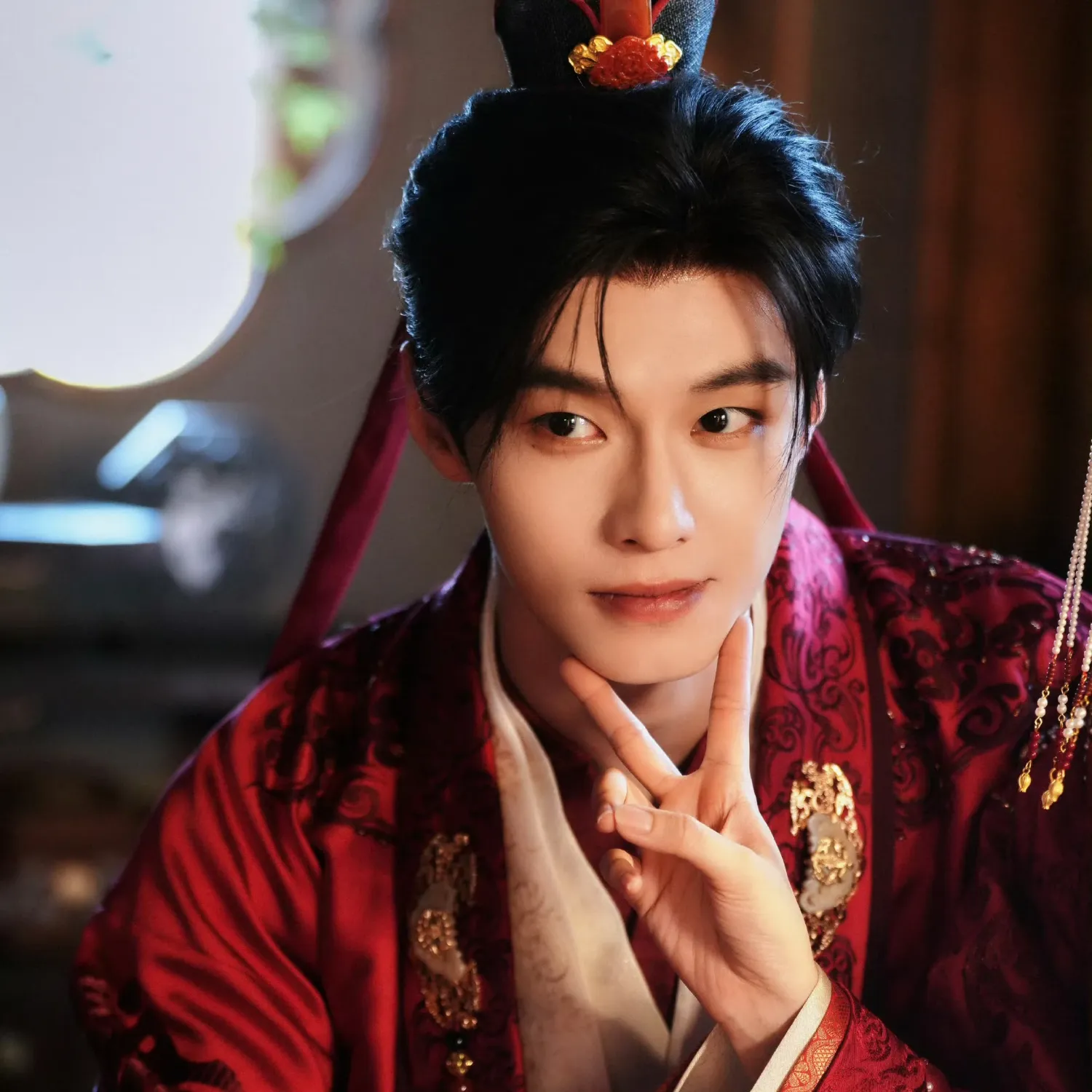 Behind-the-scenes cut of He Yu