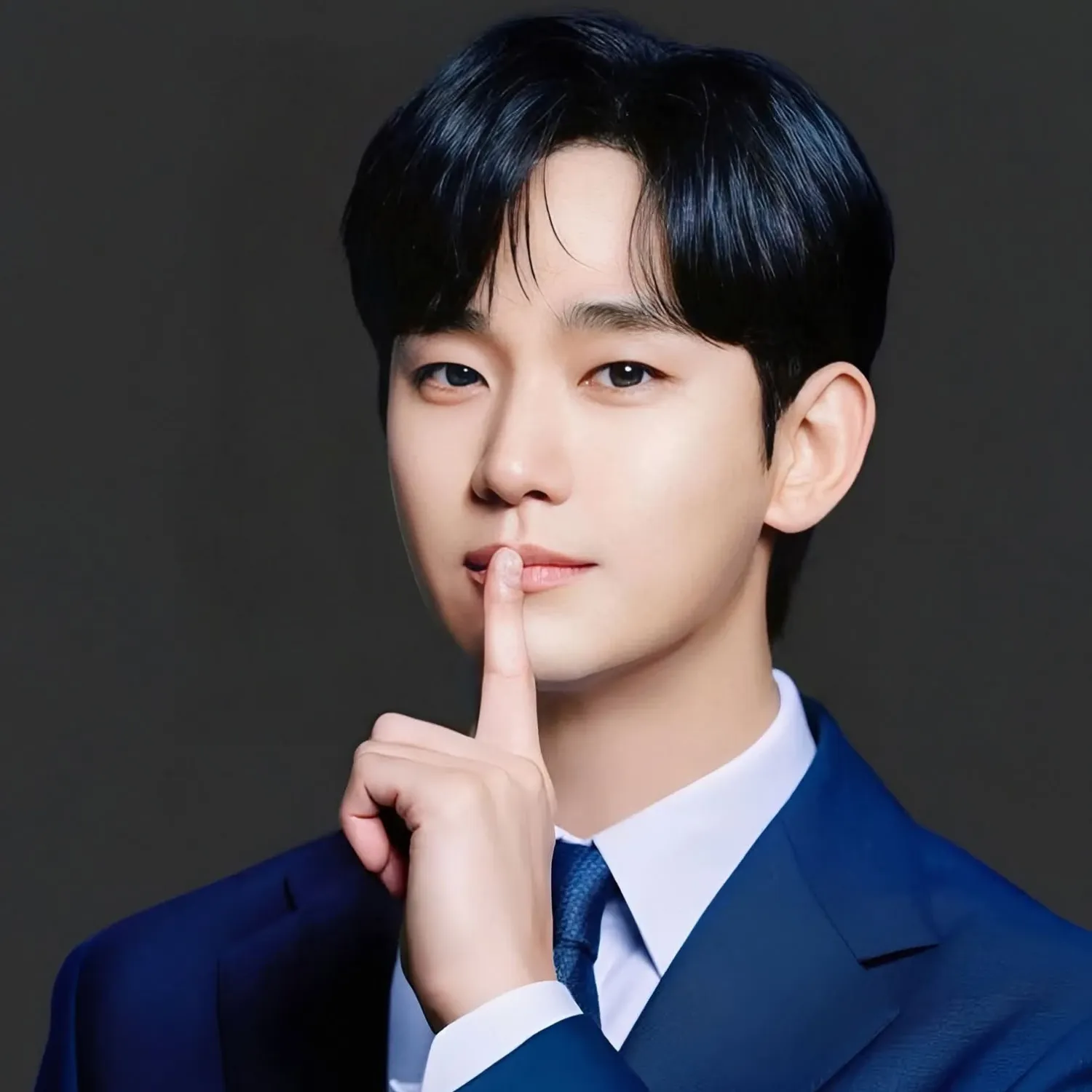Behind-the-scenes cut of Kim Soohyun