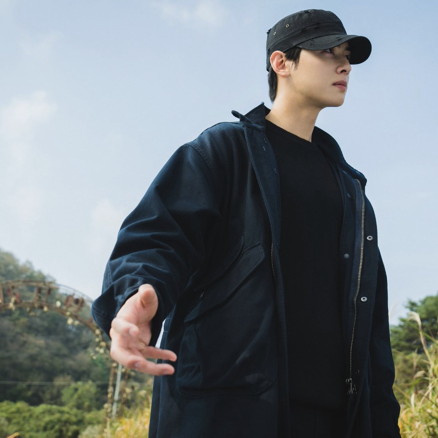 Recent activity shot of Cha Eunwoo