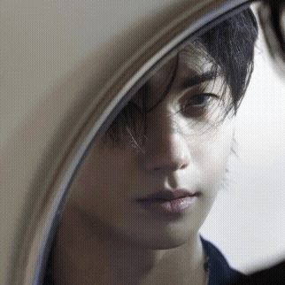 Behind-the-scenes cut of Park Hyungsik