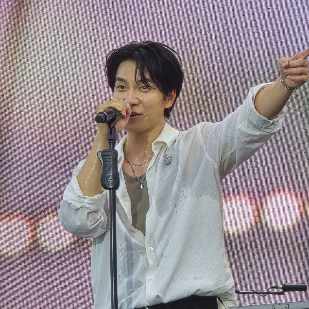 Foto terbaru dari Lee Seunggi