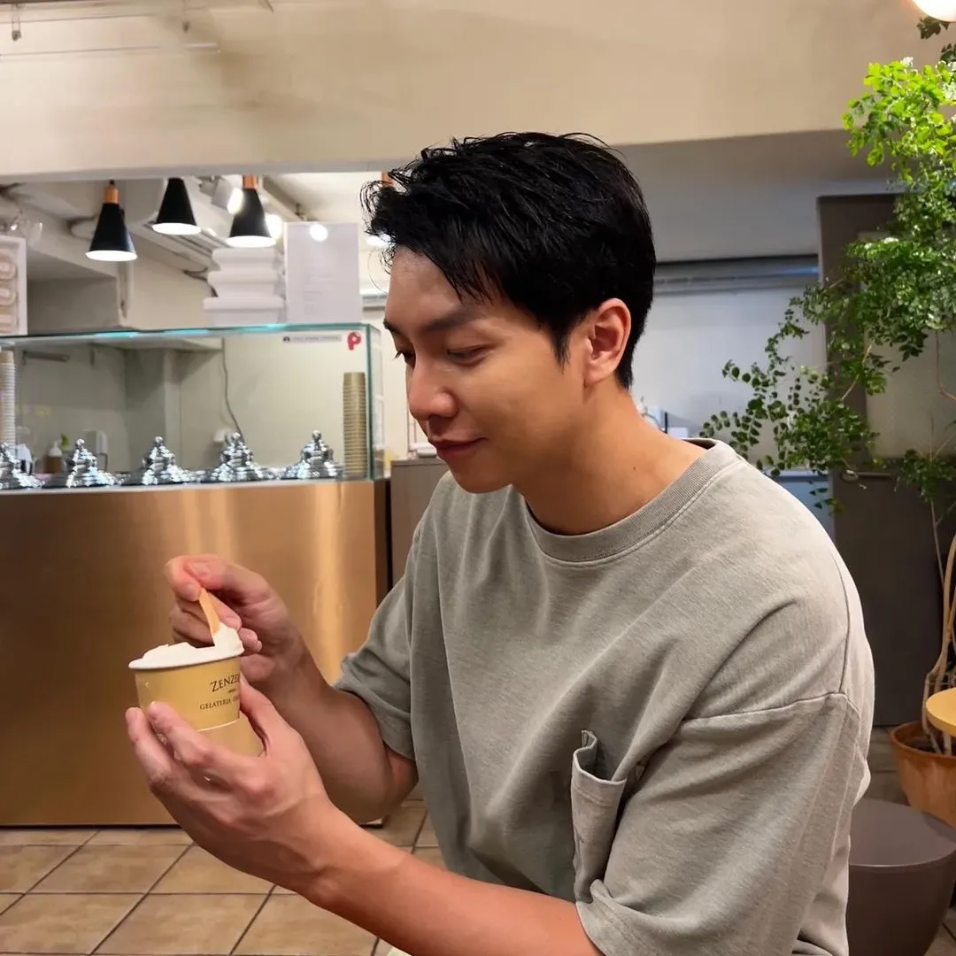 Momen yang diabadikan oleh penggemar Lee Seunggi
