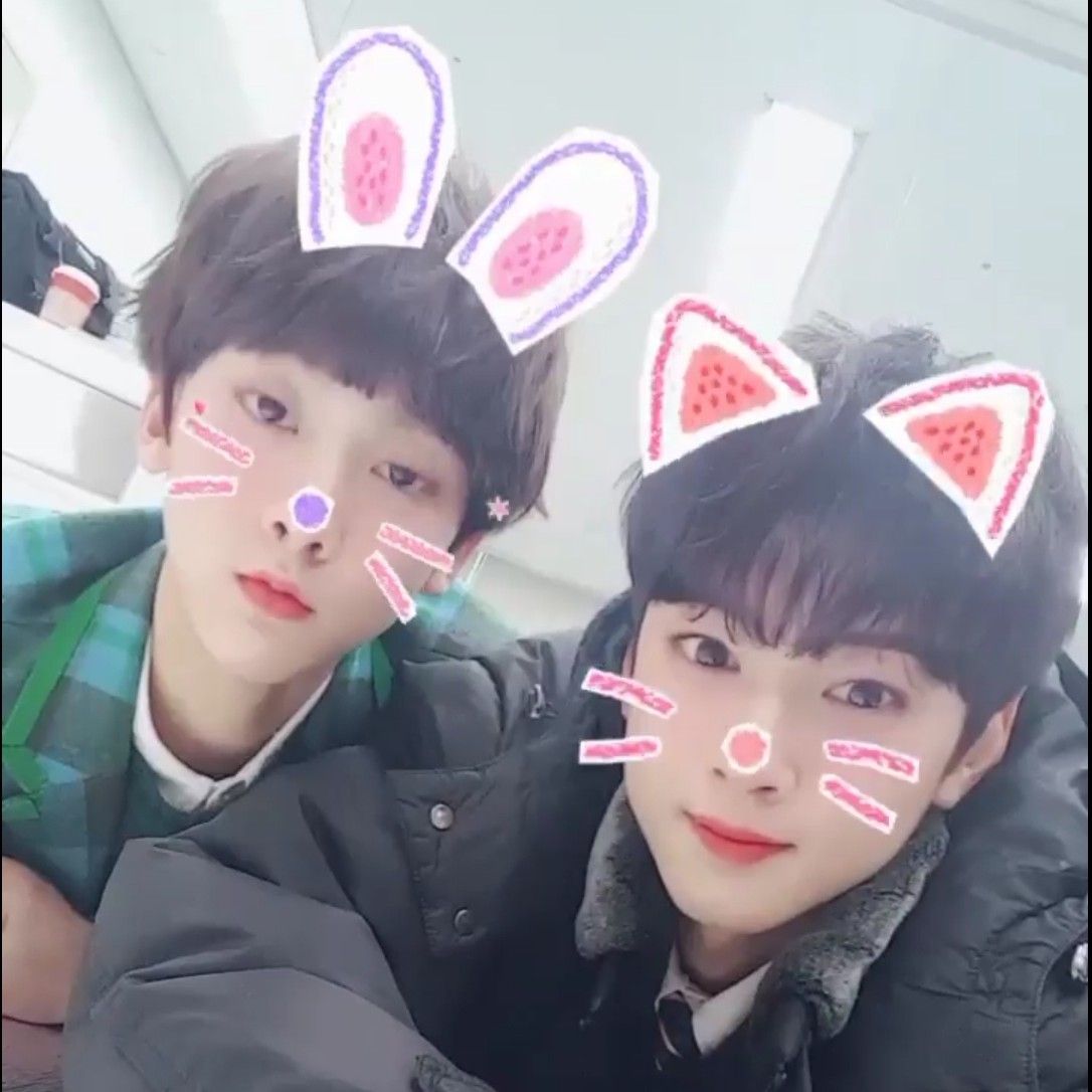 A moment captured by a fan of Cha Eunwoo