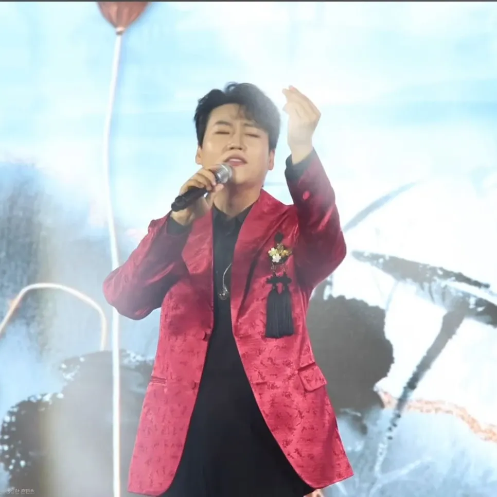 Behind-the-scenes cut of Min Soohyun