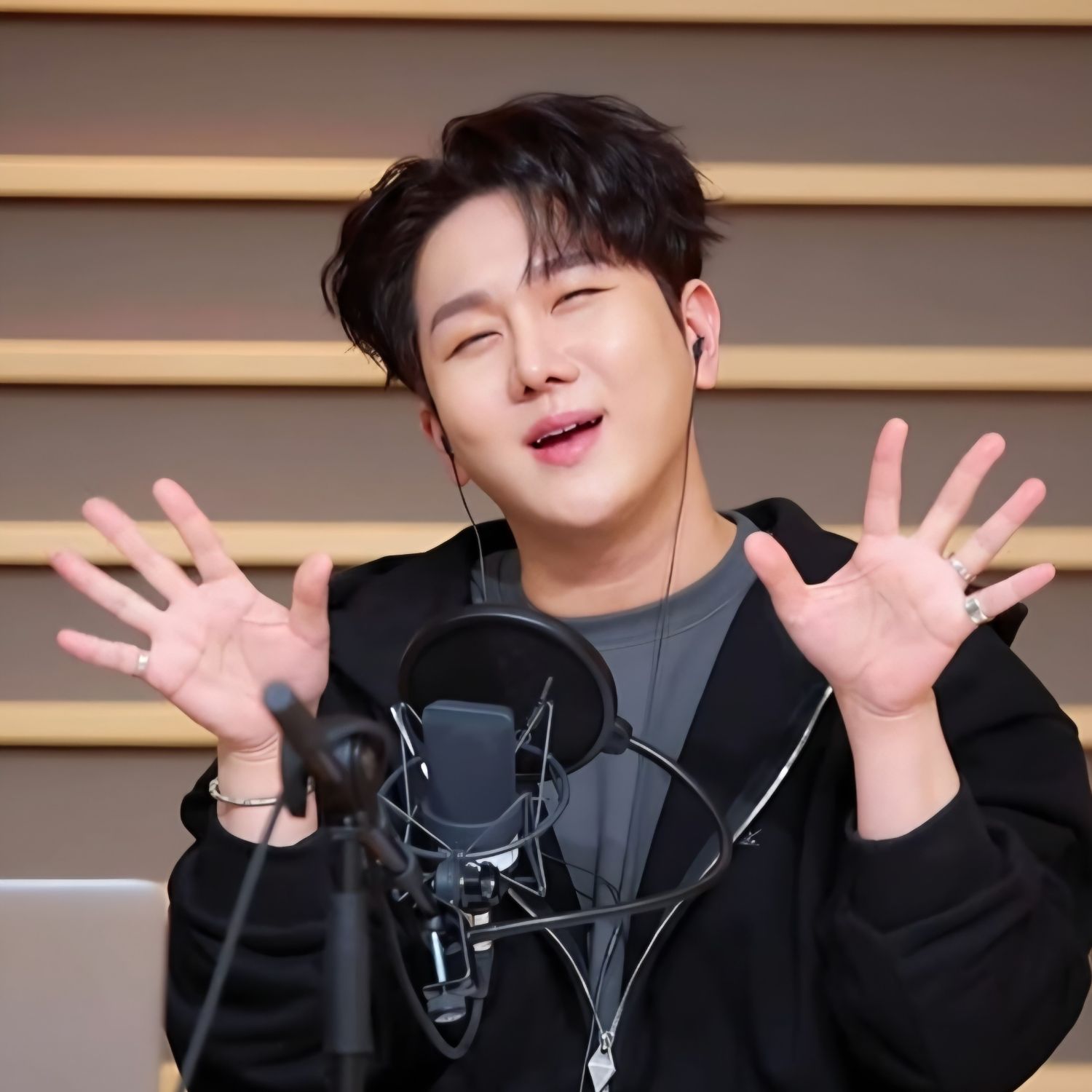 キム・スチャンの最近の活動ショット