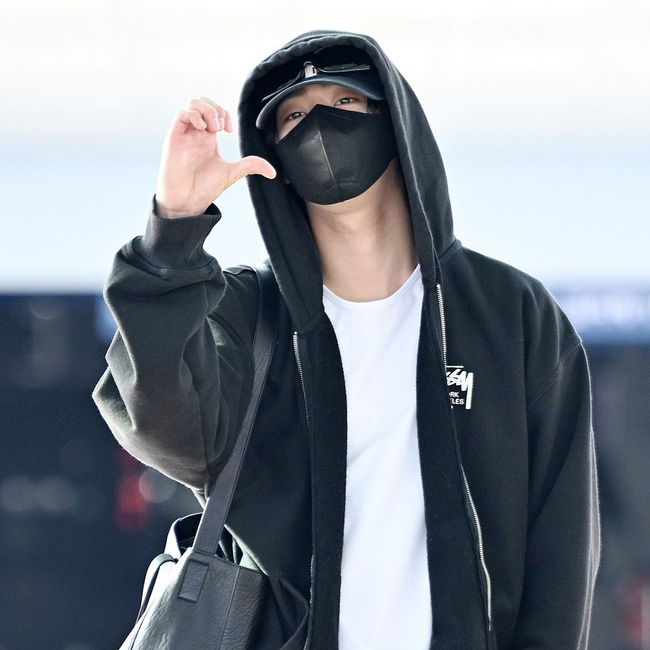 Behind-the-scenes cut of Ahn Hyoseop