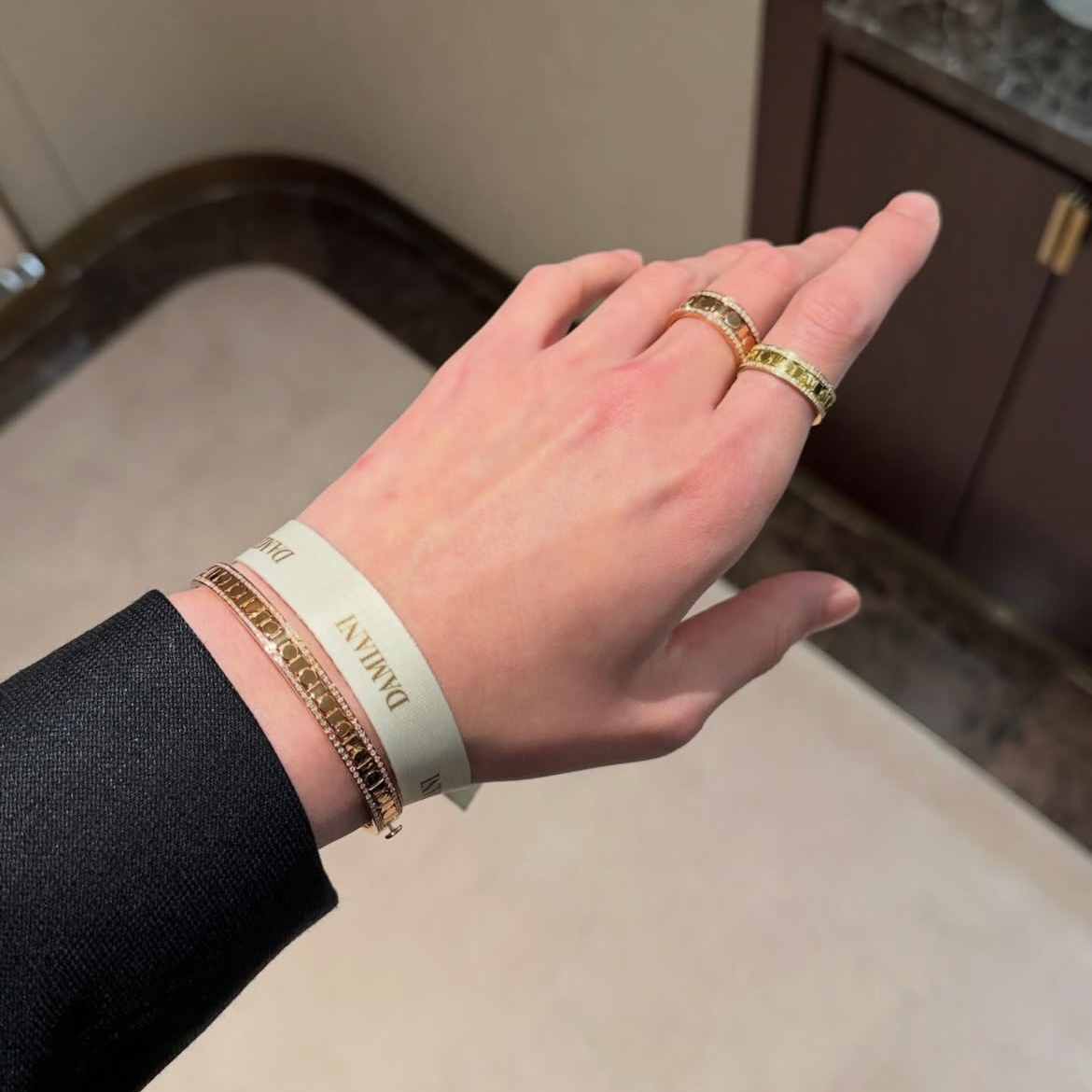 Behind-the-scenes cut of Lee Jaewook